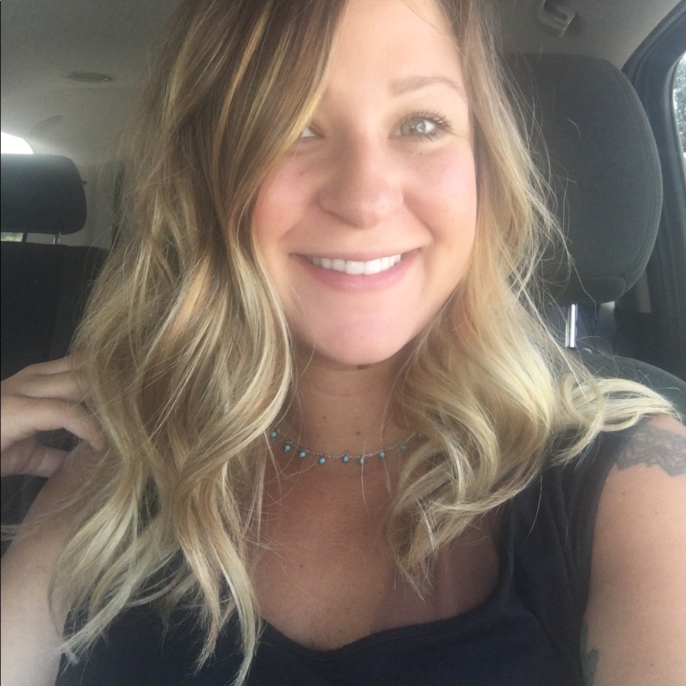 Meet your Posher, Kayla